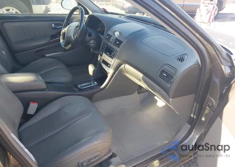 2001 Infiniti I30 Luxury from USA, damaged, VIN JNKCA31A71T019534